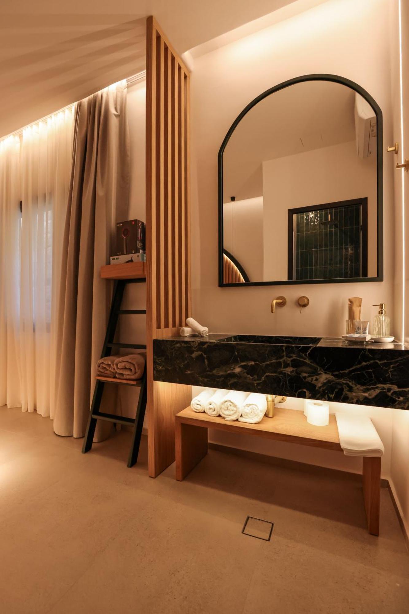Queen Kalliopi Suites Plintri Екстер'єр фото